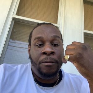 Meet your Posher, Kenney